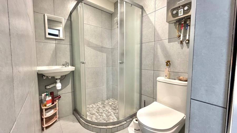 3 Bedroom Property for Sale in Palmiet Western Cape